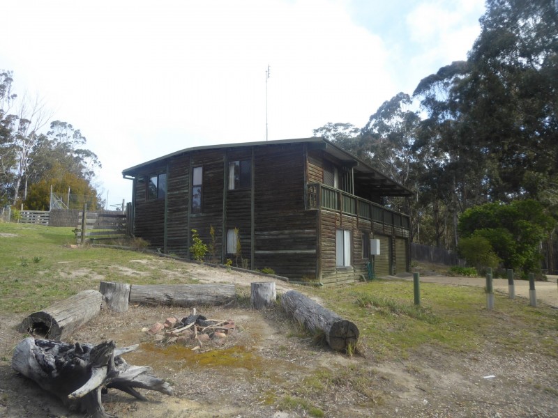 26 Secomb Close, Lakes Entrance VIC 3909