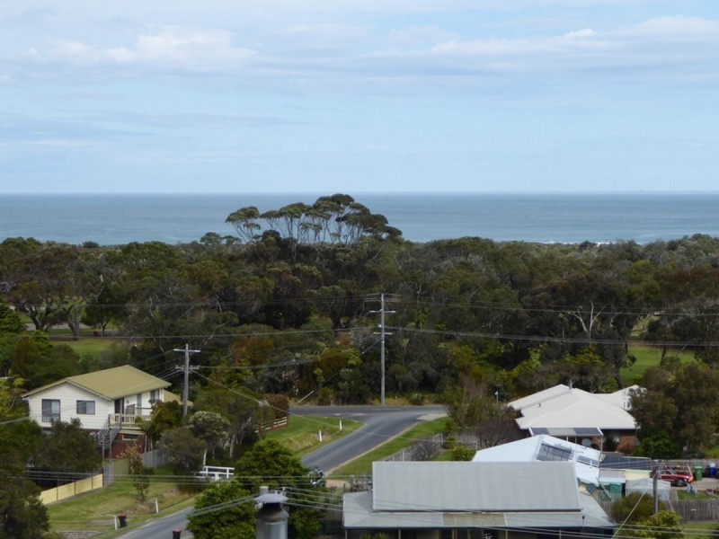 6 Gay Street, Lakes Entrance VIC 3909