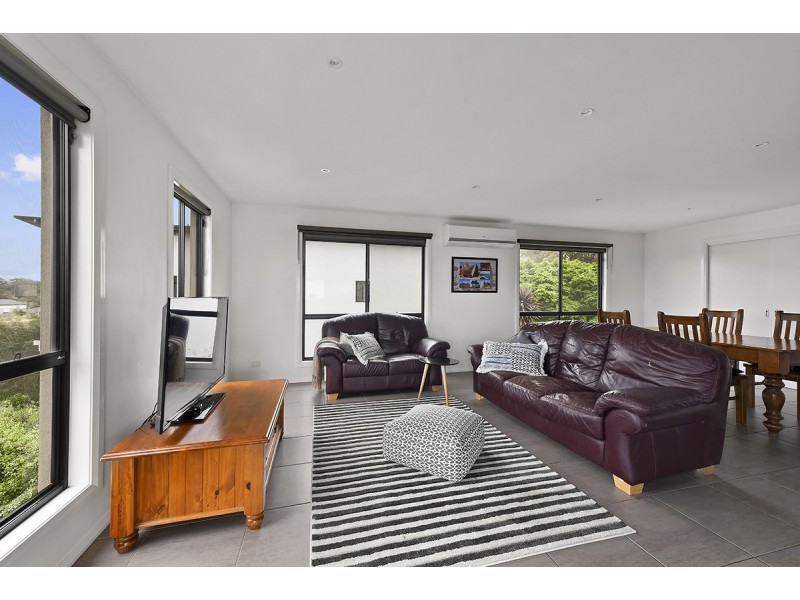 47 Country Club Drive, Lakes Entrance VIC 3909