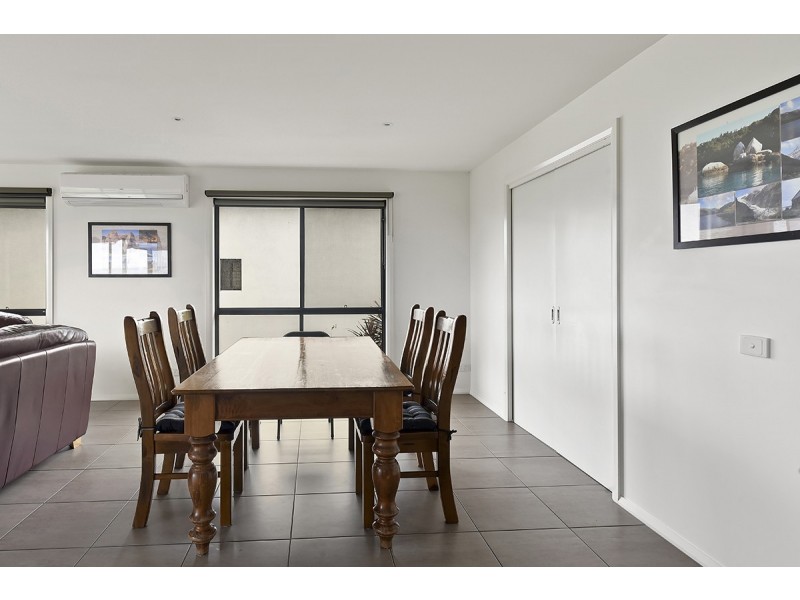 47 Country Club Drive, Lakes Entrance VIC 3909