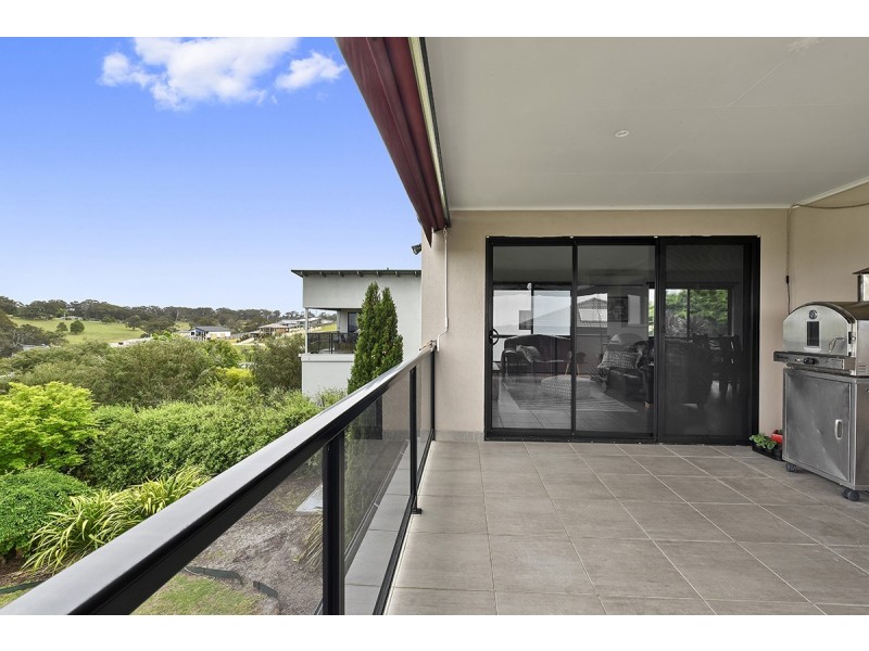 47 Country Club Drive, Lakes Entrance VIC 3909