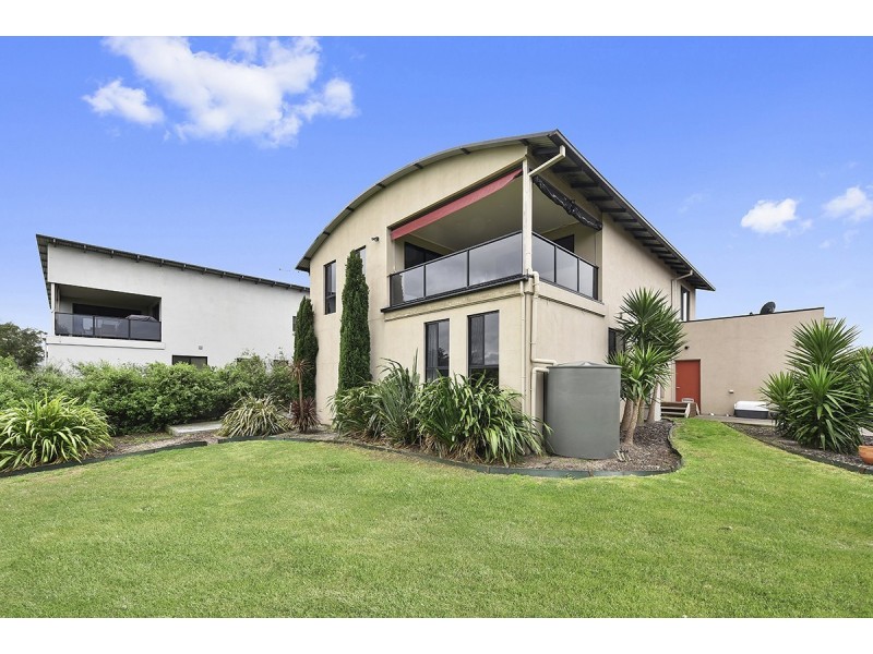 47 Country Club Drive, Lakes Entrance VIC 3909