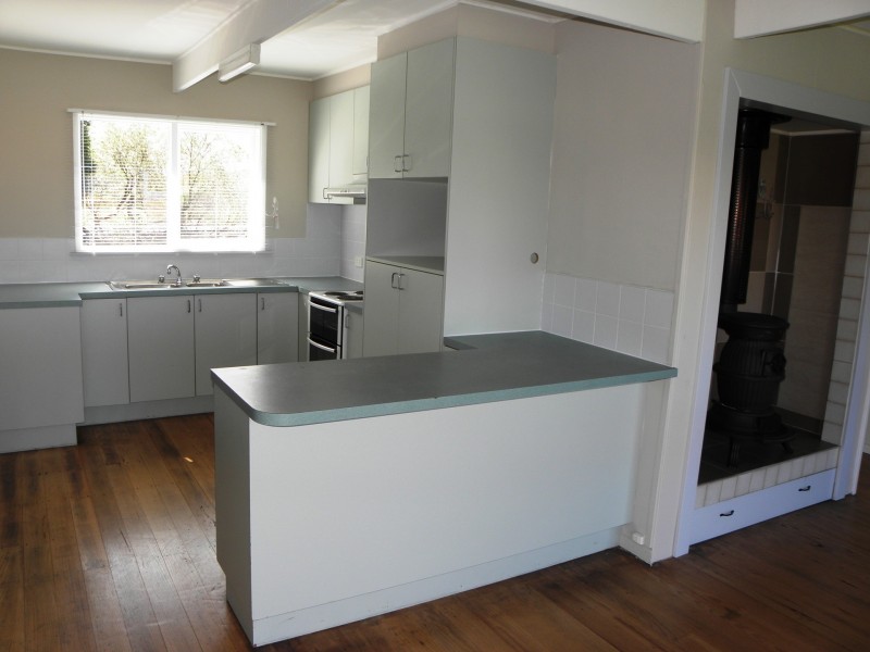 75 Capes Road, Lakes Entrance VIC 3909