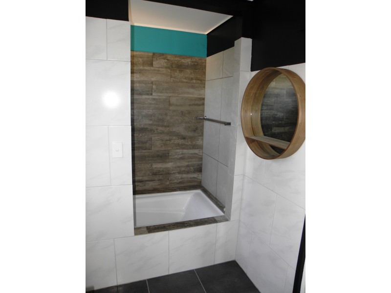 75 Capes Road, Lakes Entrance VIC 3909