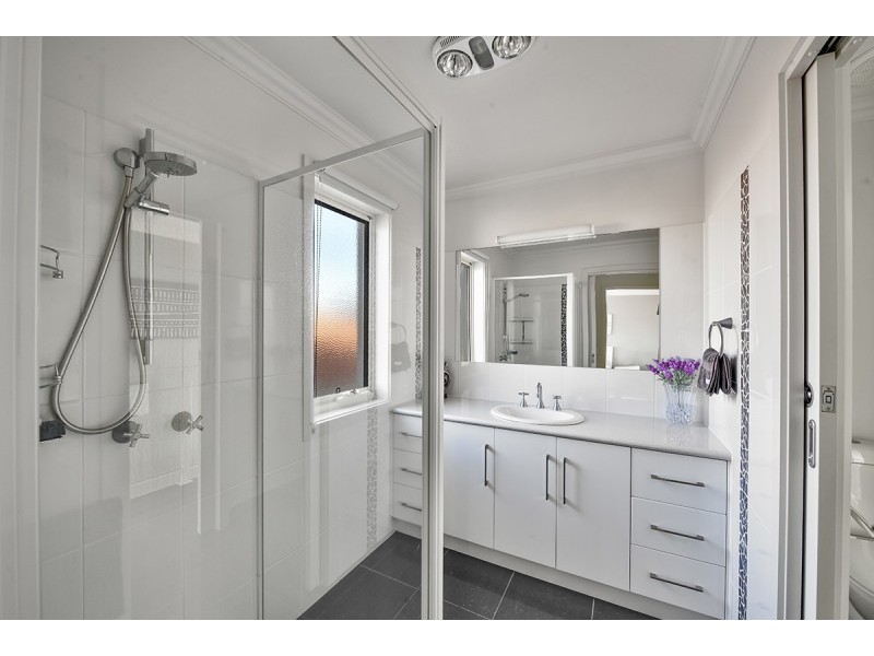 1/122 Golf Links Road, Lakes Entrance VIC 3909