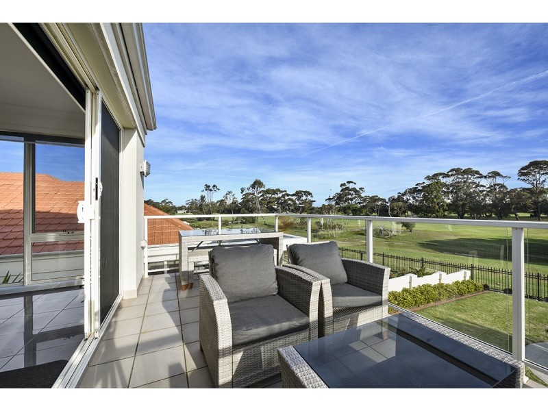 1/122 Golf Links Road, Lakes Entrance VIC 3909