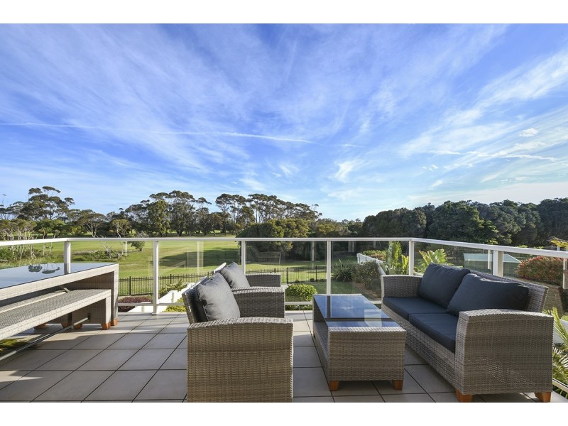 1/122 Golf Links Road, Lakes Entrance VIC 3909