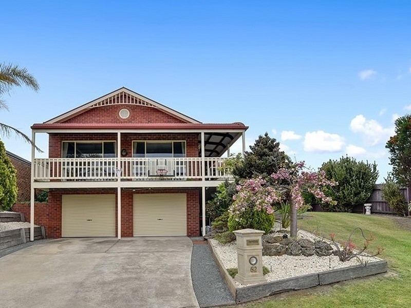 52 Stirling Drive, Lakes Entrance VIC 3909
