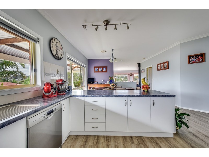 52 Stirling Drive, Lakes Entrance VIC 3909