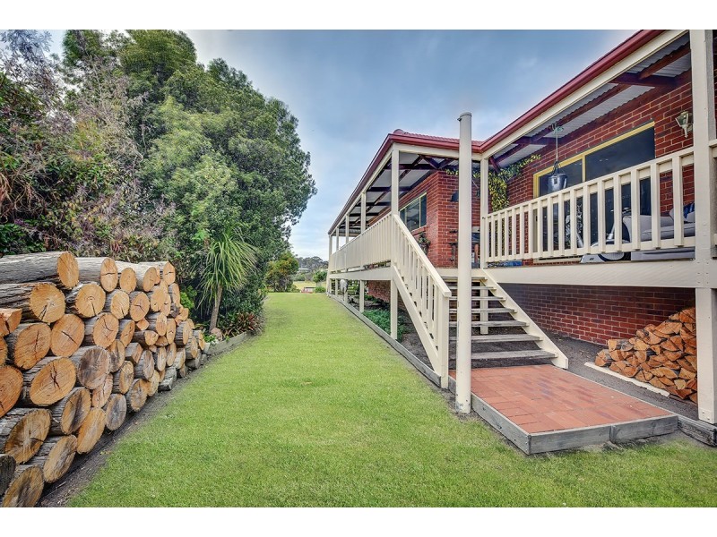52 Stirling Drive, Lakes Entrance VIC 3909