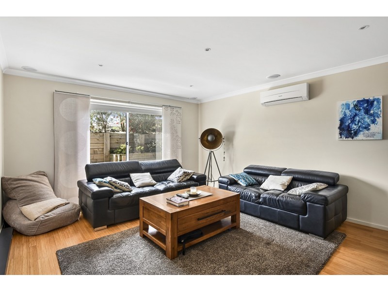 34 Norman Court, Lakes Entrance VIC 3909