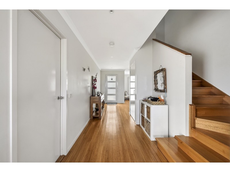 34 Norman Court, Lakes Entrance VIC 3909