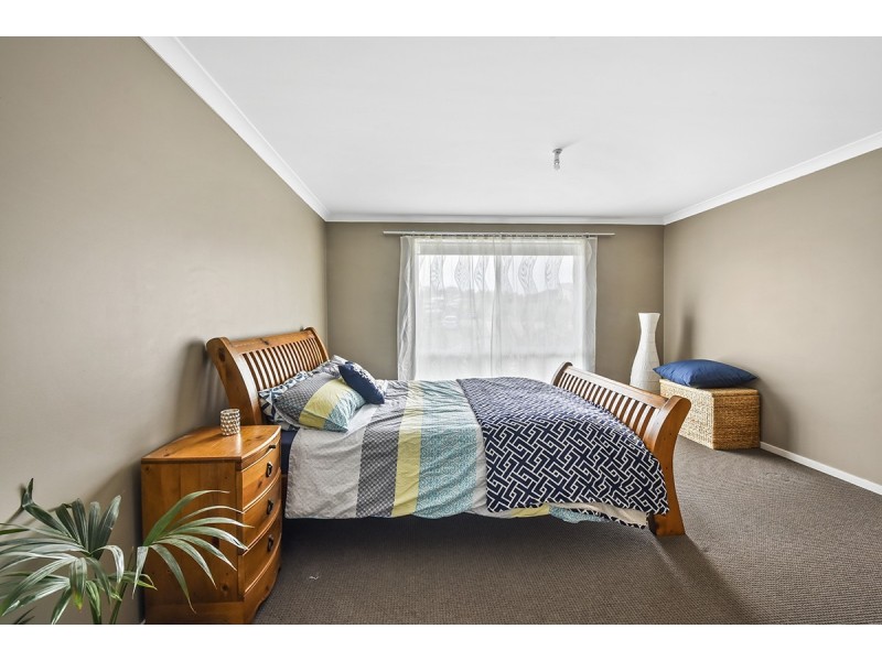 34 Norman Court, Lakes Entrance VIC 3909