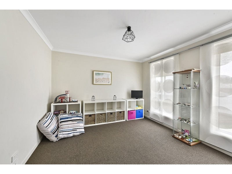 34 Norman Court, Lakes Entrance VIC 3909