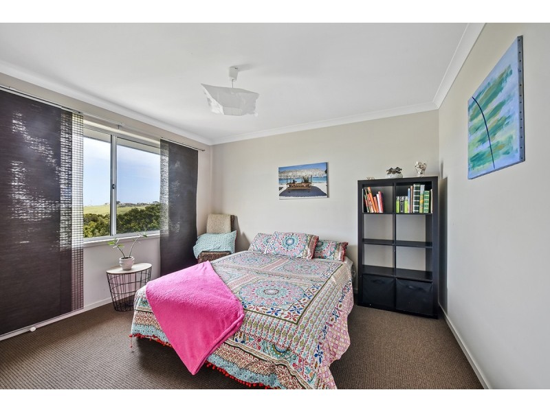 34 Norman Court, Lakes Entrance VIC 3909