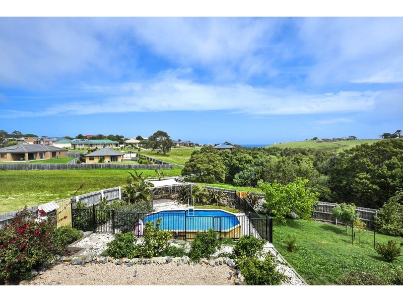 34 Norman Court, Lakes Entrance VIC 3909