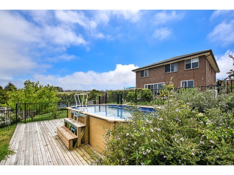 34 Norman Court, Lakes Entrance VIC 3909