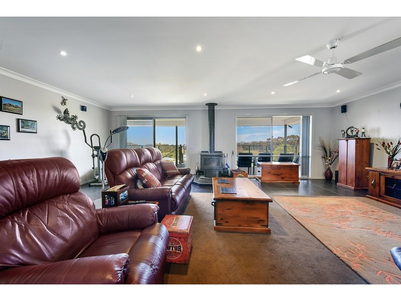 7 Tower Hill Court, Kalimna VIC 3909