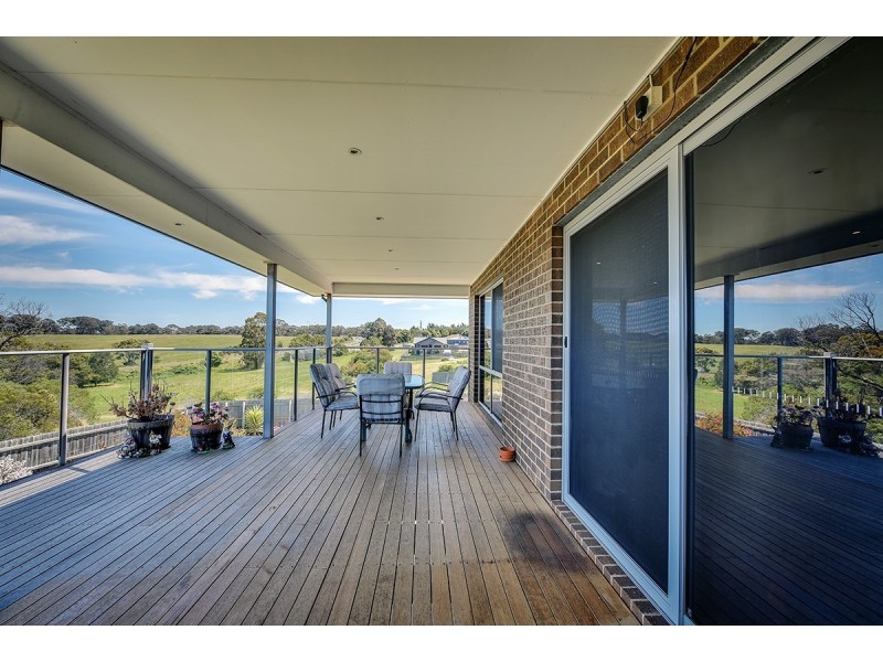7 Tower Hill Court, Kalimna VIC 3909