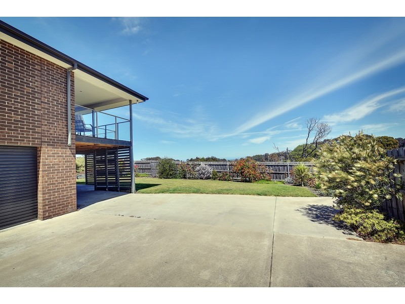7 Tower Hill Court, Kalimna VIC 3909