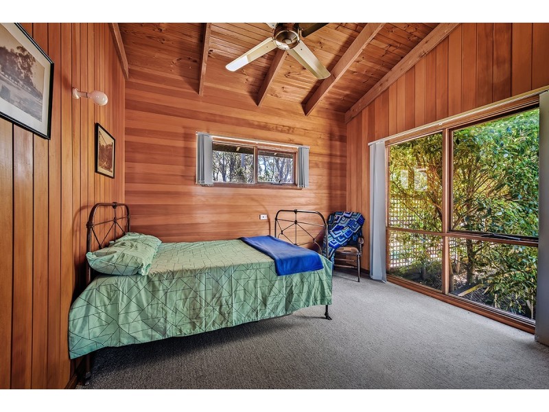 84 Gold Ring Road, Lakes Entrance VIC 3909