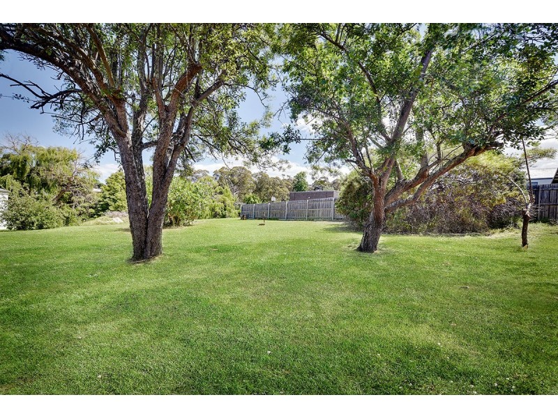26 Laughtons Road, Kalimna VIC 3909