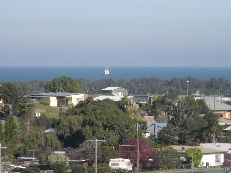 4 Highland Court, Lakes Entrance VIC 3909