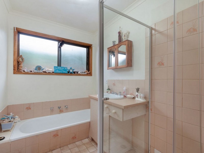 4 Albatross Road, Kalimna VIC 3909