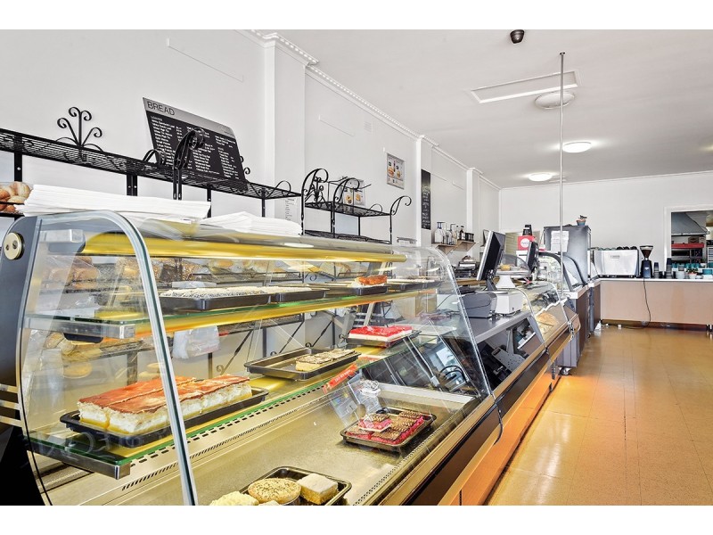 307 Esplanade, Lakes Entrance VIC 3909