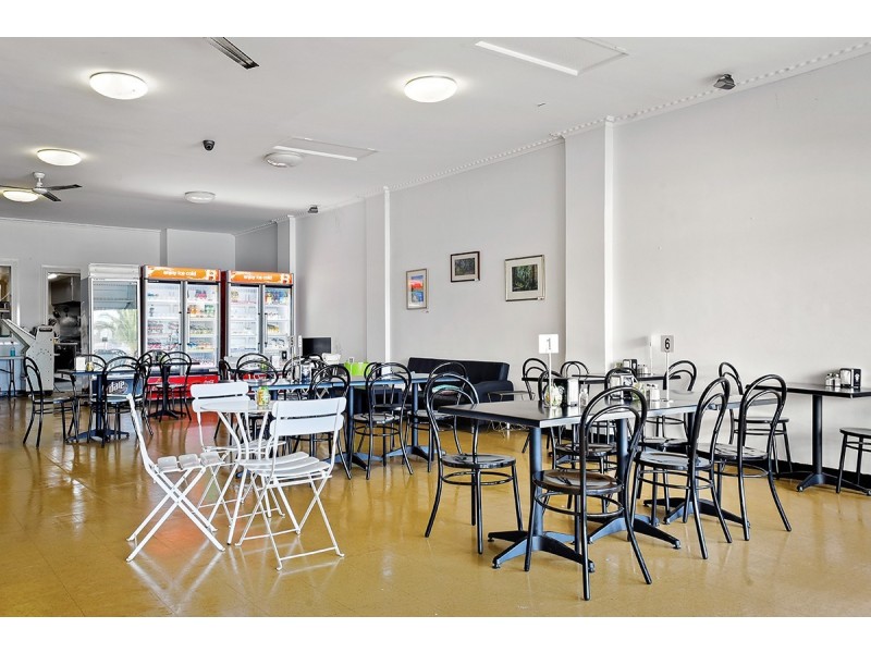 307 Esplanade, Lakes Entrance VIC 3909