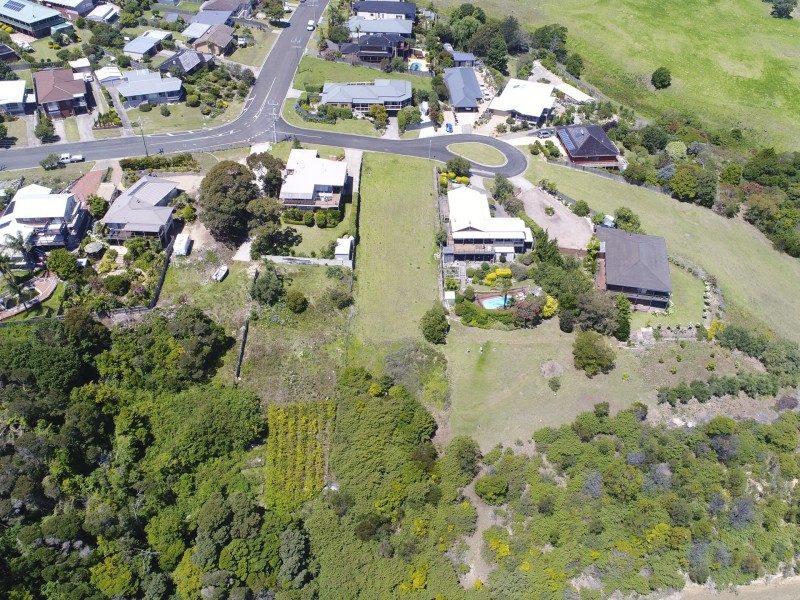 4 Bass Close, Lakes Entrance VIC 3909