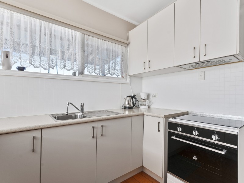 5 Outlook Avenue, Lakes Entrance VIC 3909