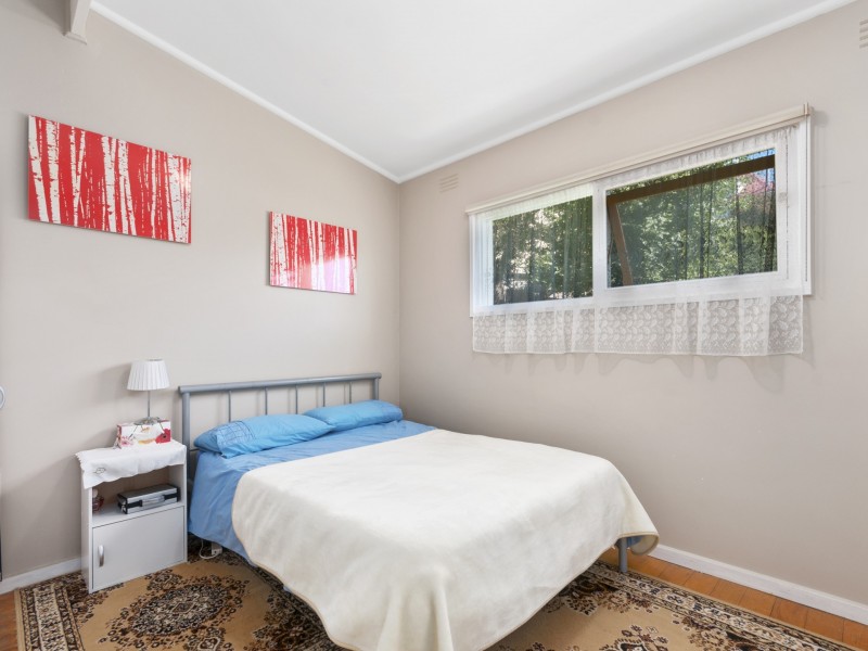 5 Outlook Avenue, Lakes Entrance VIC 3909