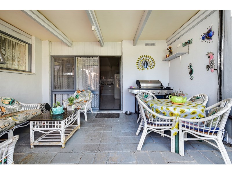 2 Cunningham Street, Lakes Entrance VIC 3909