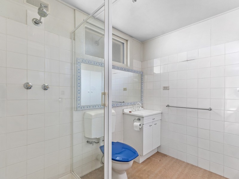 16 Lambert Street, Lakes Entrance VIC 3909