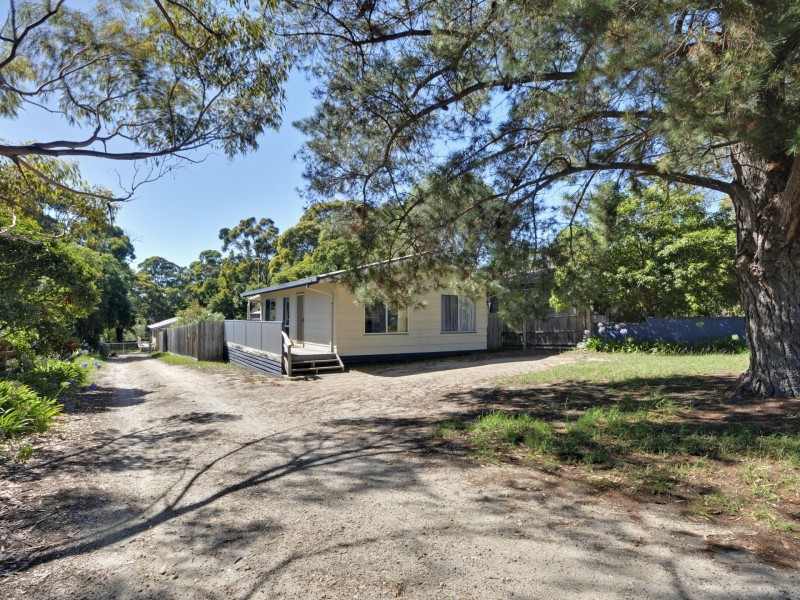24 Point Road, Kalimna VIC 3909