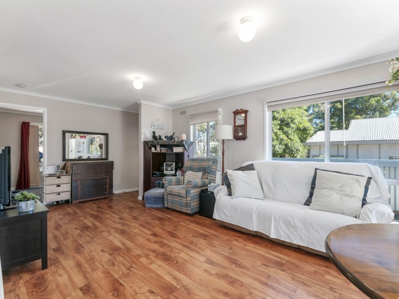 24 Point Road, Kalimna VIC 3909