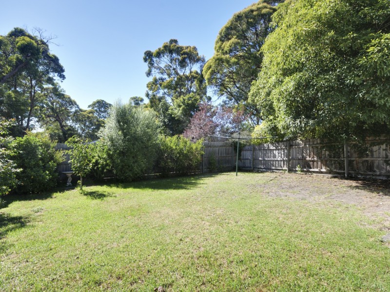 24 Point Road, Kalimna VIC 3909