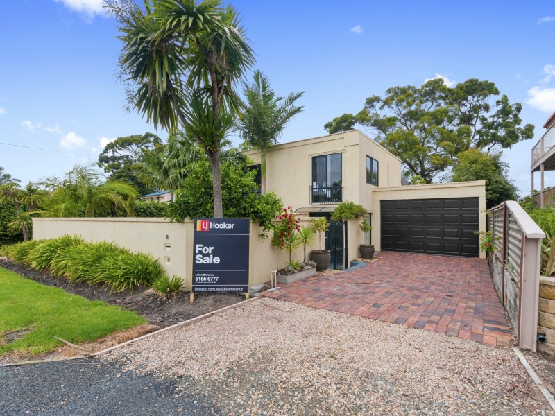 8 Sandbar Drive, Lakes Entrance VIC 3909