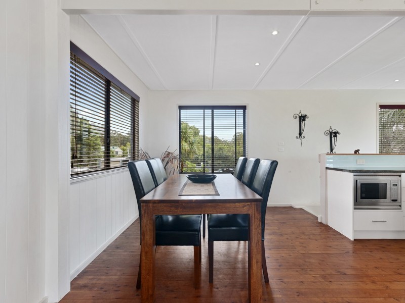 8 Sandbar Drive, Lakes Entrance VIC 3909