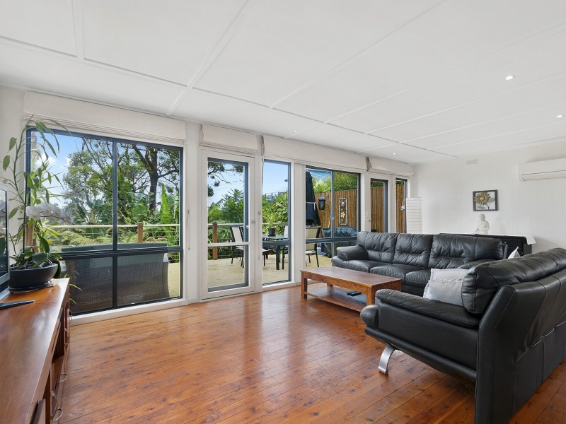8 Sandbar Drive, Lakes Entrance VIC 3909