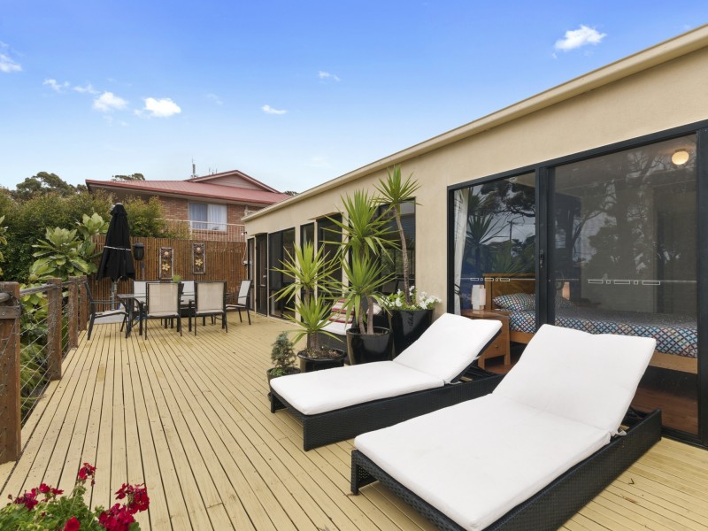 8 Sandbar Drive, Lakes Entrance VIC 3909