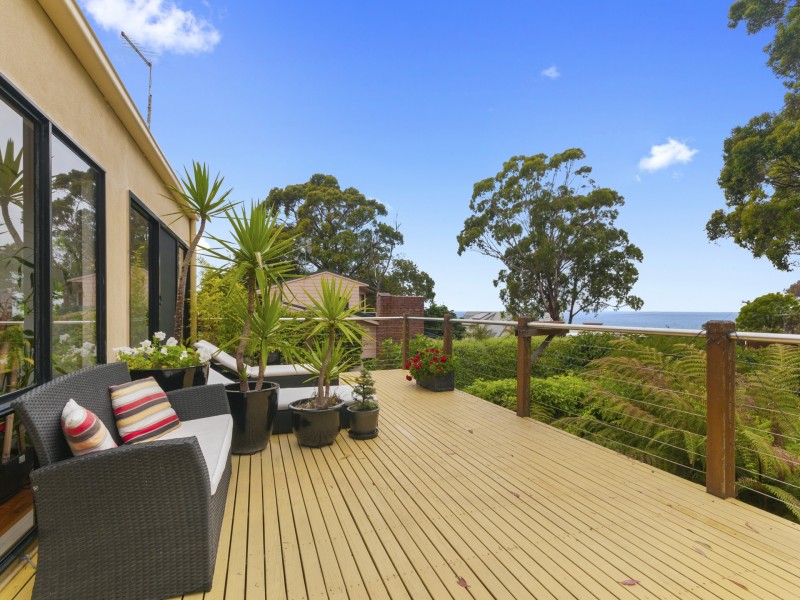 8 Sandbar Drive, Lakes Entrance VIC 3909