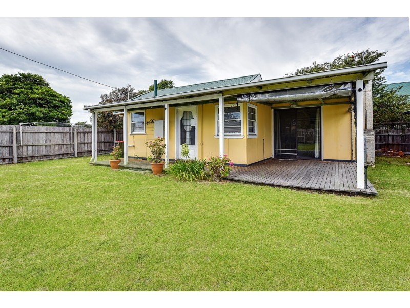 5 Princes Highway, Lakes Entrance VIC 3909