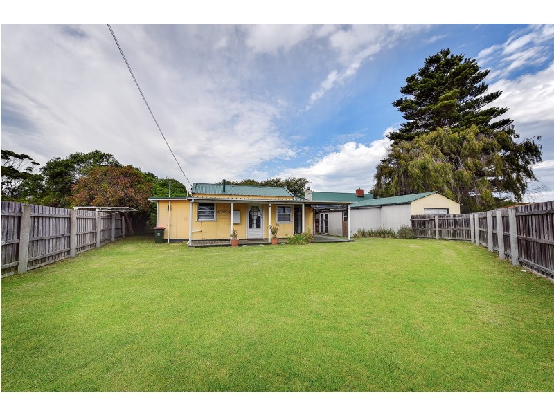 5 Princes Highway, Lakes Entrance VIC 3909