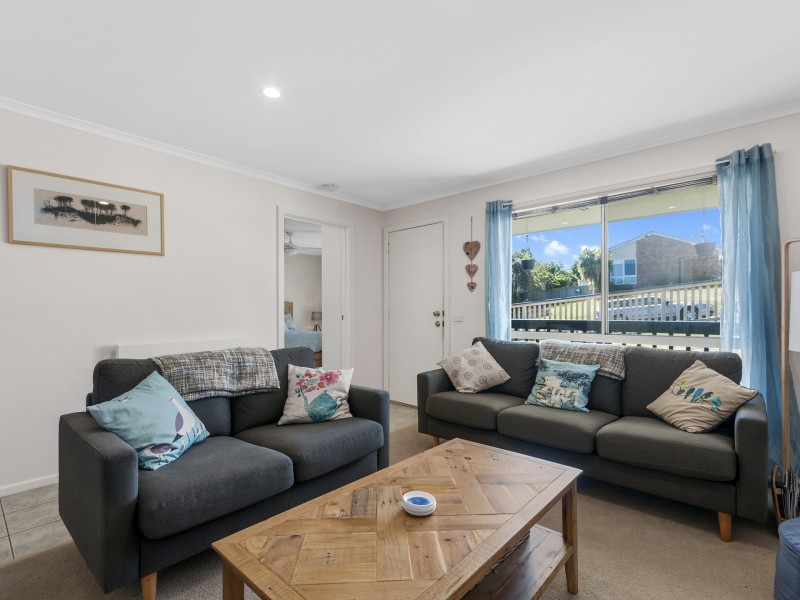 31 Uplands Avenue, Lakes Entrance VIC 3909