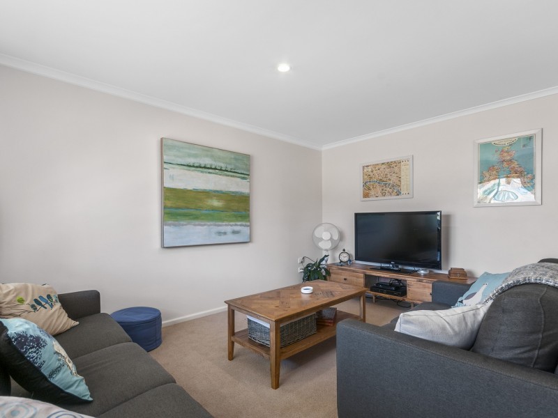 31 Uplands Avenue, Lakes Entrance VIC 3909