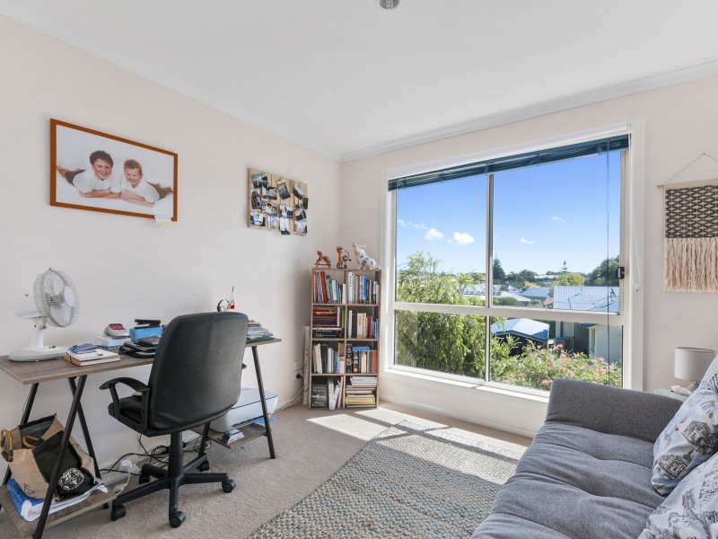 31 Uplands Avenue, Lakes Entrance VIC 3909