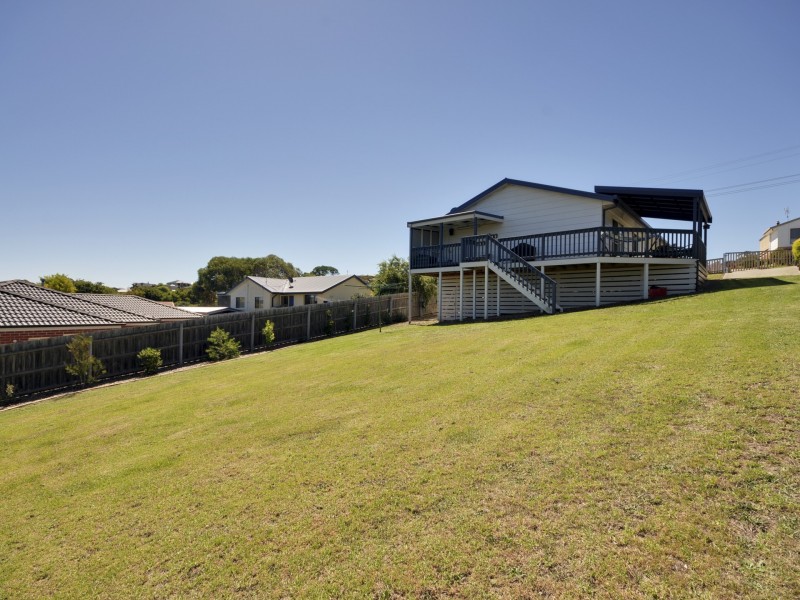 31 Uplands Avenue, Lakes Entrance VIC 3909