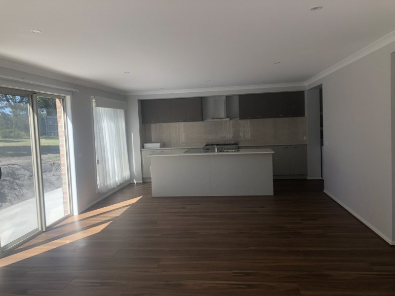 48 Capes Road, Lakes Entrance VIC 3909